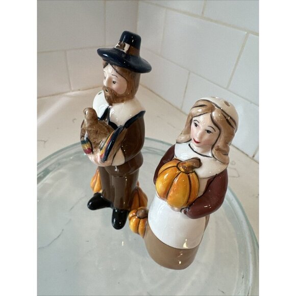 Blue Sky Ceramic Pilgrim Salt And Pepper Shaker Set Hand Painted - Picture 3 of 11